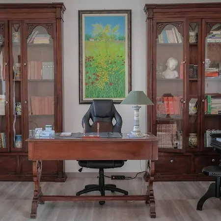 Maridea アパート